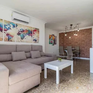 https://reformado-a-estrenar-con-4-hab-terraza-y-vistas.es-andalucia.com